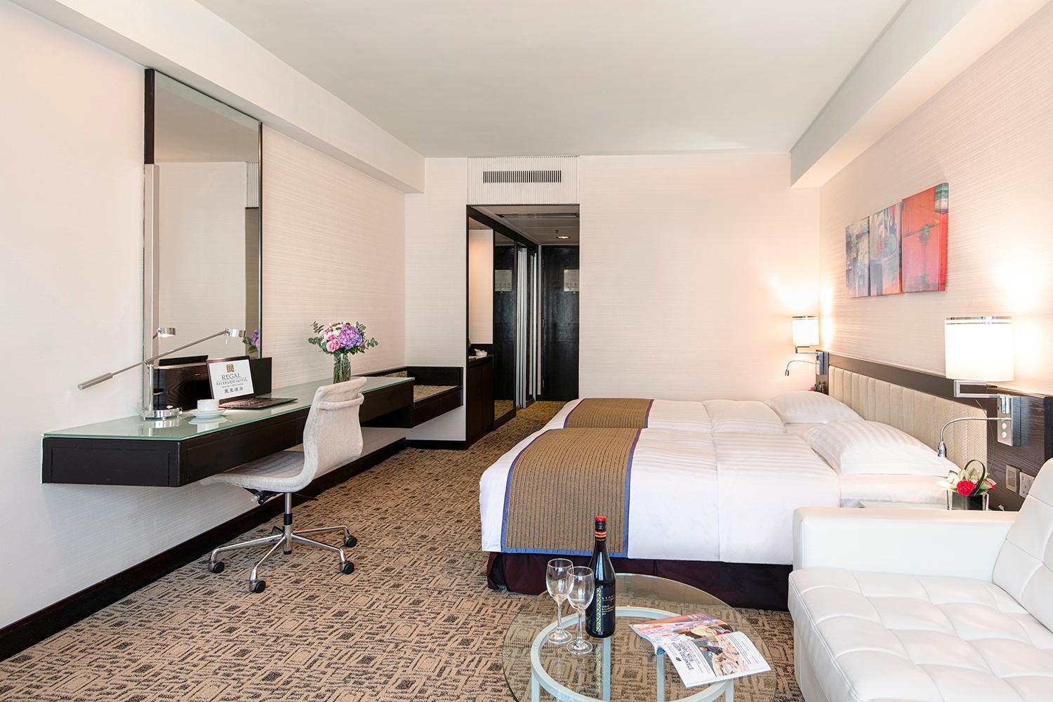Regal Riverside Hotel Hong Kong Exterior photo