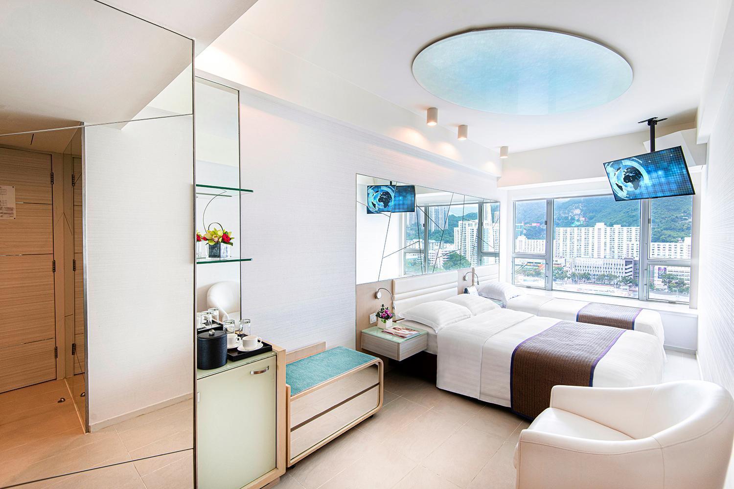 Regal Riverside Hotel Hong Kong Exterior photo